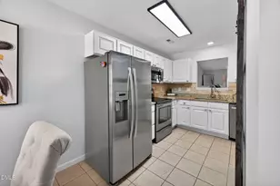 2400 Huntscroft Ln, Raleigh, NC 27617 - Photo 13