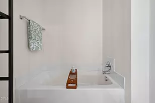 2400 Huntscroft Ln, Raleigh, NC 27617 - Photo 23