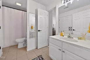 2400 Huntscroft Ln, Raleigh, NC 27617 - Photo 29