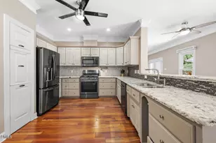 929 Old Baron Dr, Fuquay Varina, NC 27526 - Photo 3