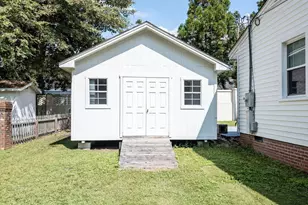 110 W Parker St, Smithfield, NC 27577 - Photo 29