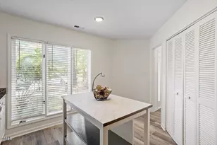 114 Mossbark Ln, Chapel Hill, NC 27514 - Photo 9