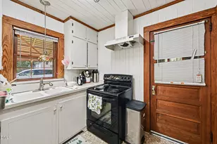 211 W Harden St, Burlington, NC 27215 - Photo 7