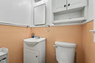 211 W Harden St, Burlington, NC 27215 - Photo 13