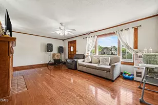 211 W Harden St, Burlington, NC 27215 - Photo 3