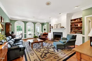2733 Toxey Dr, Raleigh, NC 27609 - Photo 17
