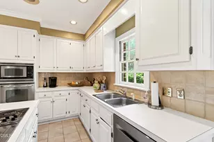 2733 Toxey Dr, Raleigh, NC 27609 - Photo 27