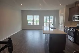 214 Timber Forest Ln, Cary, NC 27519 - Photo 5