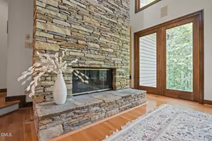 12117 Cliffside Cir, Raleigh, NC 27609 - Photo 23