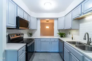 4100 Five Oaks Dr, Durham, NC 27707 - Photo 5
