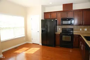 210 Linden Park Ln, Cary, NC 27519 - Photo 5