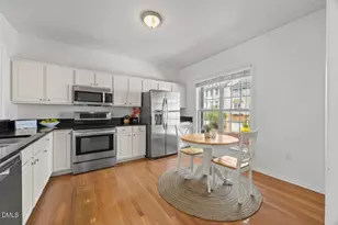 5537 Red Robin Rd, Raleigh, NC 27613 - Photo 9