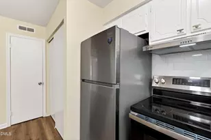 1240 Jamestown Ct, Cary, NC 27511 - Photo 21