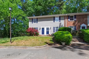 1240 Jamestown Ct, Cary, NC 27511 - Photo 3