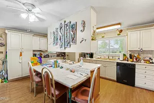 1411 Seabrook School Rd, Fayetteville, NC 28312 - Photo 9