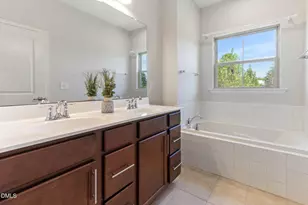 2014 Whitesmith Dr, Apex, NC 27502 - Photo 3