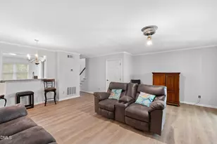 305 Broad Leaf Cir, Raleigh, NC 27613 - Photo 5