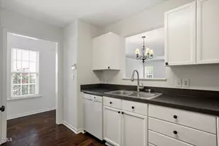2025 Thornblade Dr, Raleigh, NC 27604 - Photo 15