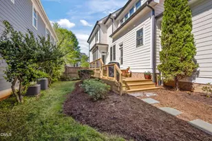 113 Sharp St, Chapel Hill, NC 27516 - Photo 35