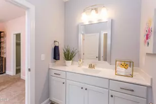 7205 Blue Run Ln, Raleigh, NC 27604 - Photo 5