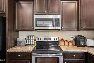 3205 Dove Hunter Cir, Fayetteville, NC 28306 - Photo 11