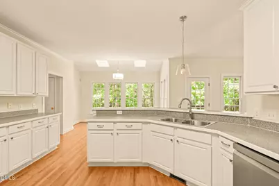 2929 Sunnystone Way, Raleigh, NC 27613 - Photo 17