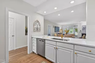 789 Crabtree Crossing Pkwy, Cary, NC 27513 - Photo 5