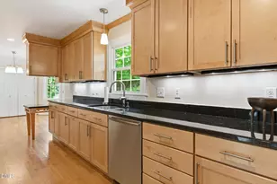 3218 Oak Grove Cir, Raleigh, NC 27607 - Photo 13