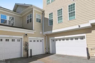 10420 Sablewood Dr, Raleigh, NC 27617 - Photo 31