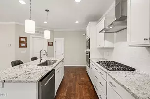 808 Churton Pl, Cary, NC 27518 - Photo 5
