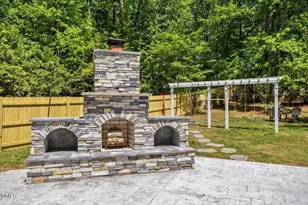 104 Frostwood Dr, Cary, NC 27518 - Photo 47