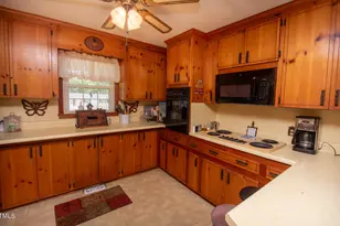 148 Fairview Village Rd, Dunn, NC 28334 - Photo 13