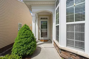 725 Bradhurst Pl, Cary, NC 27519 - Photo 3