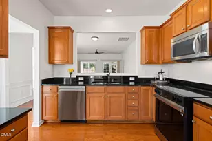 725 Bradhurst Pl, Cary, NC 27519 - Photo 7