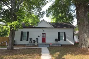 334 E Andrews Ave, Henderson, NC 27536 - Photo 1