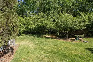 330 Standish Dr, Chapel Hill, NC 27517 - Photo 25
