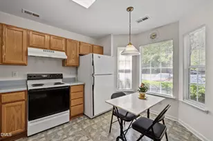 330 Standish Dr, Chapel Hill, NC 27517 - Photo 7
