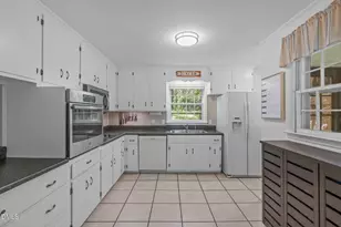 4405 Greenbrier Rd, Raleigh, NC 27603 - Photo 13