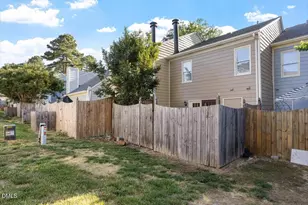 5607 Windy Hollow Ct, Raleigh, NC 27609 - Photo 25