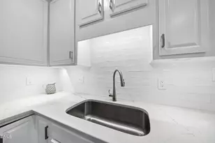 6110 Staffordshire Ct, Raleigh, NC 27609 - Photo 17