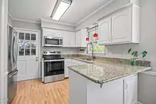 917 Vickie Dr, Cary, NC 27511 - Photo 7
