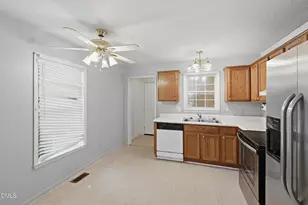 1402 E Lenoir St, Raleigh, NC 27610 - Photo 9