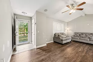 208 Deep Creek Dr, Clayton, NC 27520 - Photo 5