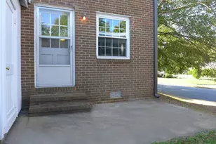 400 Davie Rd, Carrboro, NC 27510 - Photo 11