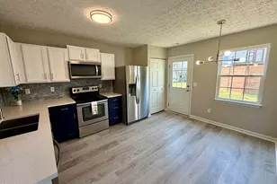 2825 Midway Park Ct, Raleigh, NC 27610 - Photo 3