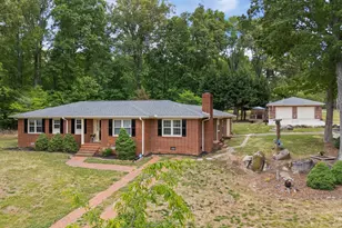 107 Edgewood Dr, Oxford, NC 27565 - Photo 1