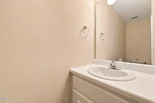 120 Blackthorne Ct, Clayton, NC 27520 - Photo 11