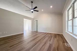 153 Sommerset Dr, Clayton, NC 27520 - Photo 5