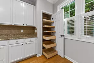 7207 Doverton Ct, Raleigh, NC 27615 - Photo 7
