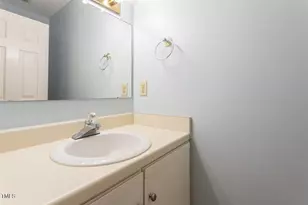 829 Edwards St, Chapel Hill, NC 27516 - Photo 11